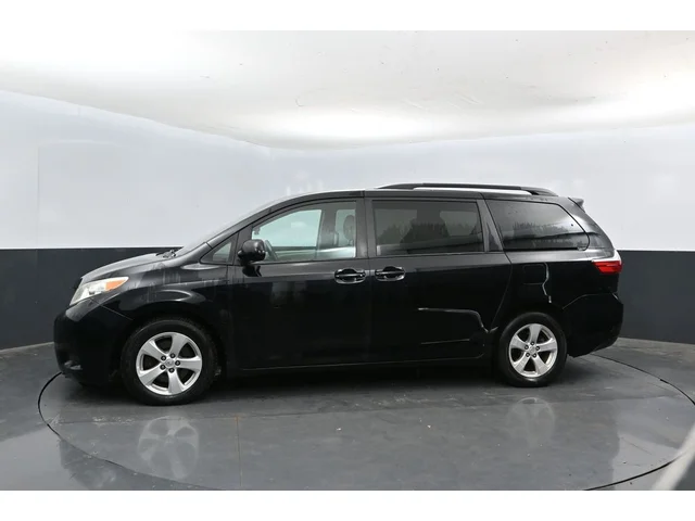 SEMINUEVOS TOYOTA Sienna a Estados en autogozo