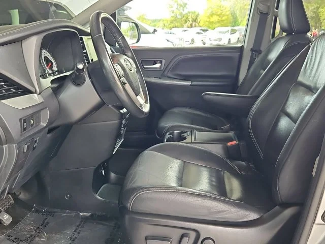 SEMINUEVOS TOYOTA Sienna a Estados en autogozo