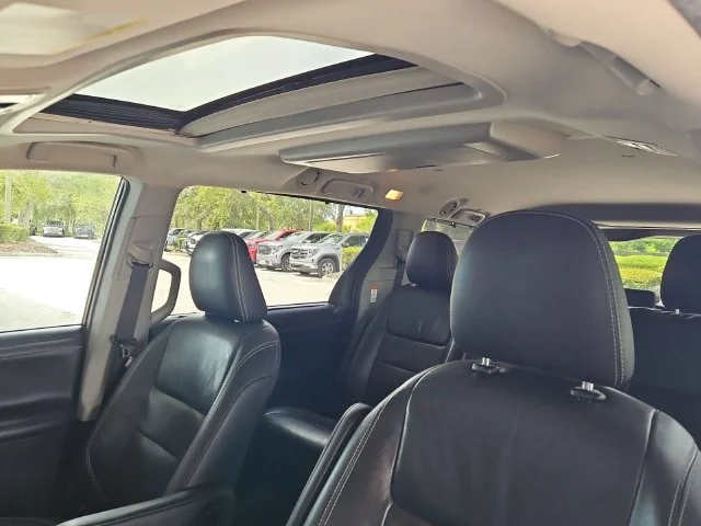 SEMINUEVOS TOYOTA Sienna a Estados en autogozo