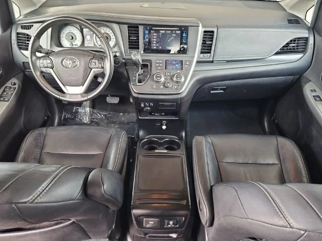 SEMINUEVOS TOYOTA Sienna a Estados en autogozo