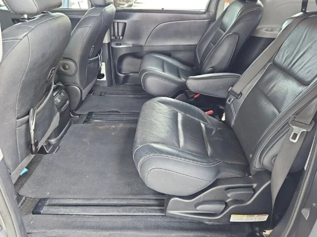 SEMINUEVOS TOYOTA Sienna a Estados en autogozo