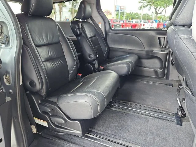 SEMINUEVOS TOYOTA Sienna a Estados en autogozo