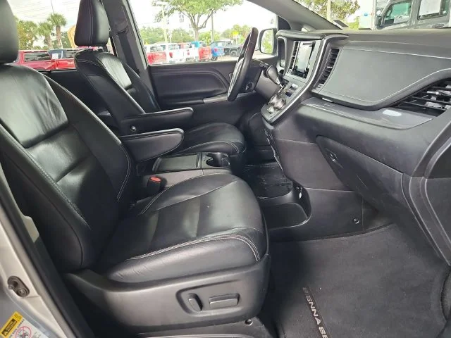 SEMINUEVOS TOYOTA Sienna a Estados en autogozo
