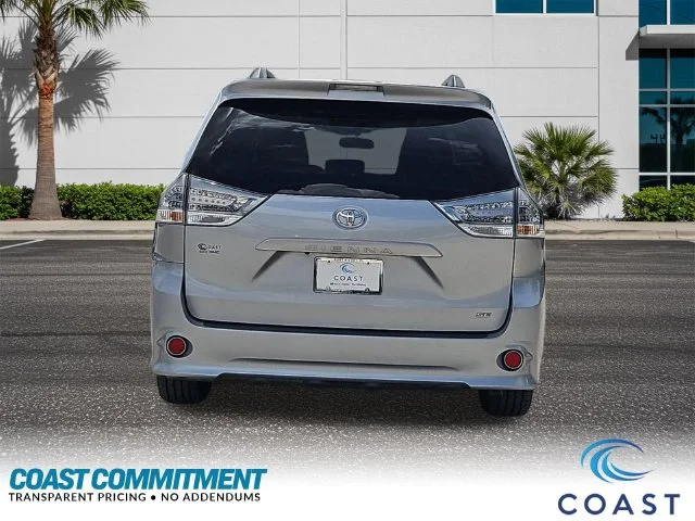 SEMINUEVOS TOYOTA Sienna a Estados en autogozo