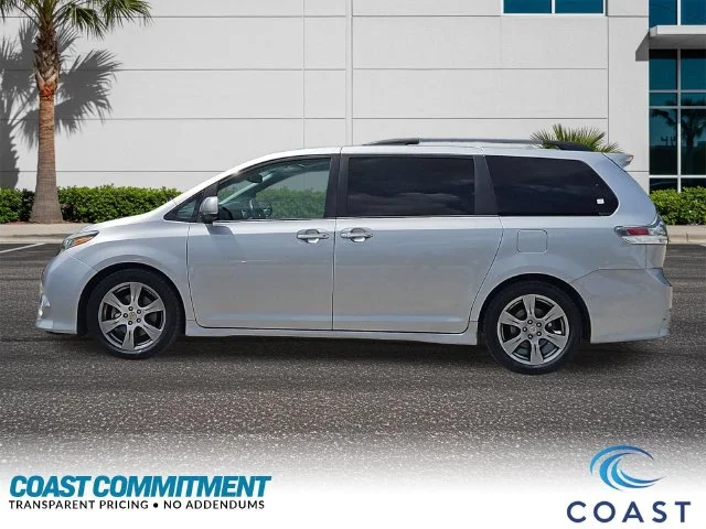 SEMINUEVOS TOYOTA Sienna a Estados en autogozo