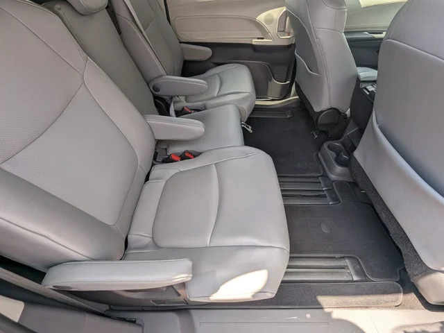 SEMINUEVOS TOYOTA Sienna a Estados en autogozo