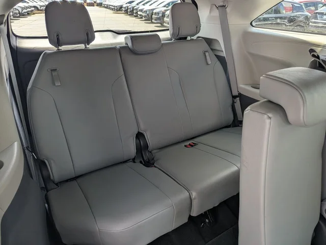 SEMINUEVOS TOYOTA Sienna a Estados en autogozo