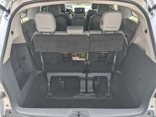 SEMINUEVOS TOYOTA Sienna a Estados en autogozo