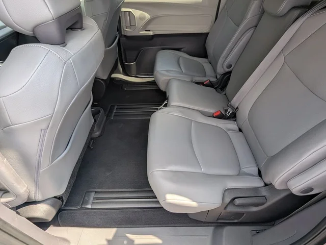 SEMINUEVOS TOYOTA Sienna a Estados en autogozo