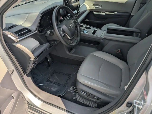 SEMINUEVOS TOYOTA Sienna a Estados en autogozo
