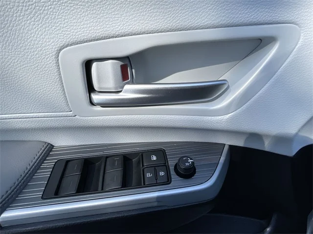 SEMINUEVOS TOYOTA Sienna a Estados en autogozo