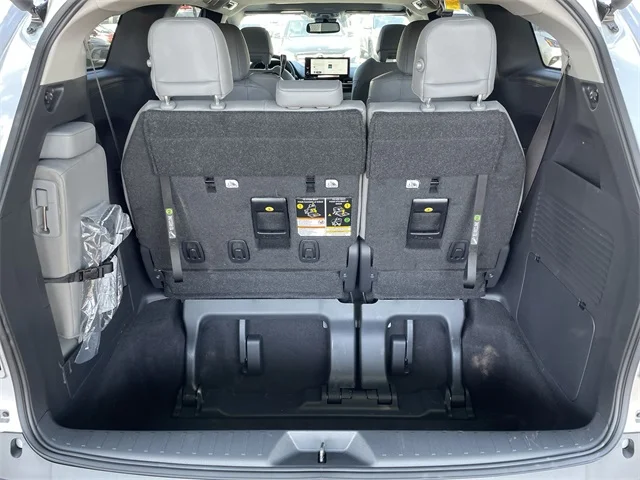 SEMINUEVOS TOYOTA Sienna a Estados en autogozo