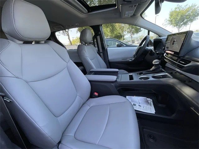 SEMINUEVOS TOYOTA Sienna a Estados en autogozo