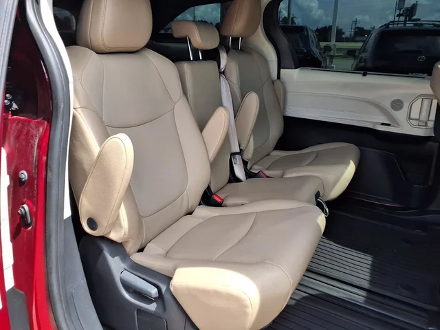 SEMINUEVOS TOYOTA Sienna a Estados en autogozo