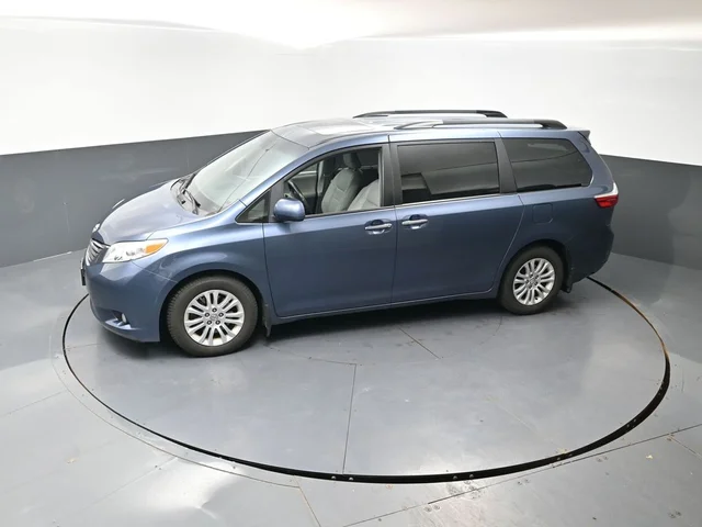 SEMINUEVOS TOYOTA Sienna a Estados en autogozo