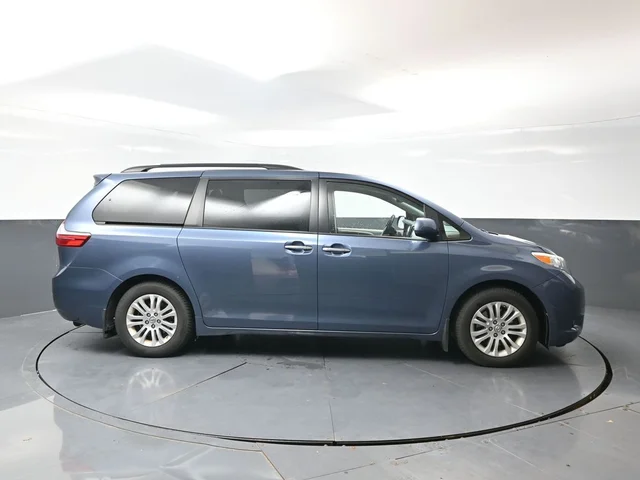 SEMINUEVOS TOYOTA Sienna a Estados en autogozo