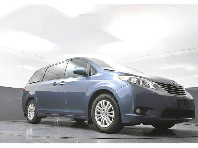 SEMINUEVOS TOYOTA Sienna a Estados en autogozo