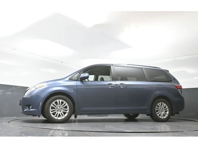 SEMINUEVOS TOYOTA Sienna a Estados en autogozo