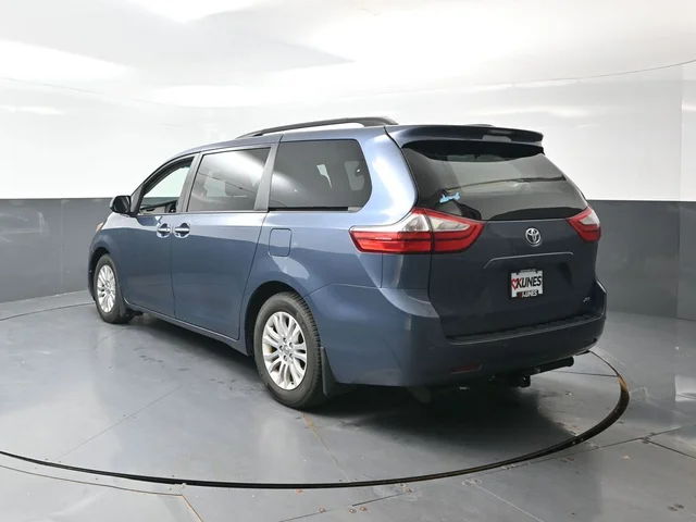 SEMINUEVOS TOYOTA Sienna a Estados en autogozo