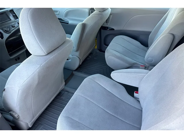 Pre-Owned TOYOTA Sienna at Anderson Honda in Palo Alto