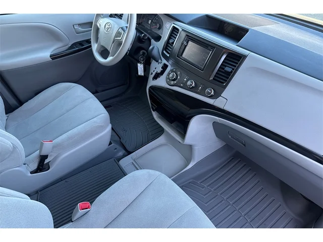 Pre-Owned TOYOTA Sienna at Anderson Honda in Palo Alto