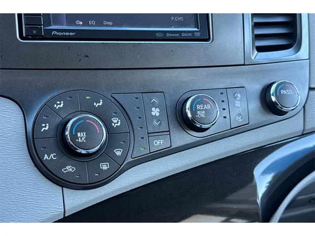 Pre-Owned TOYOTA Sienna at Anderson Honda in Palo Alto