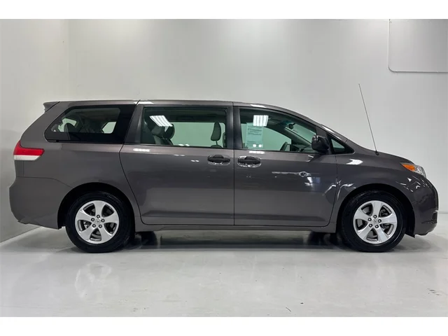 Pre-Owned TOYOTA Sienna at Anderson Honda in Palo Alto