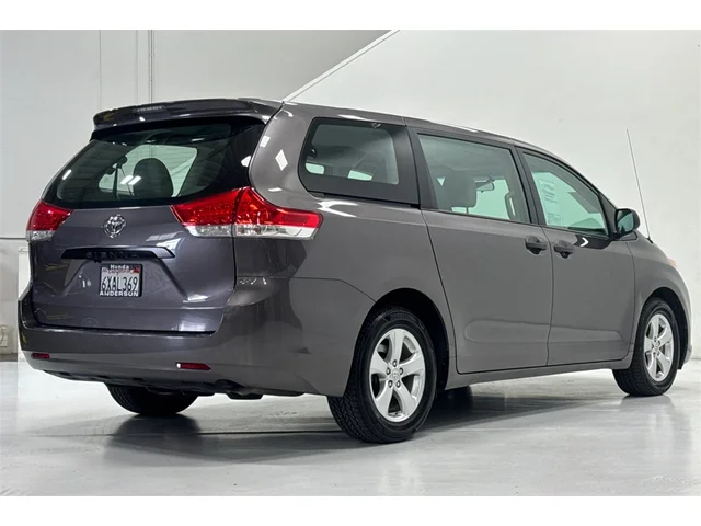 Pre-Owned TOYOTA Sienna at Anderson Honda in Palo Alto