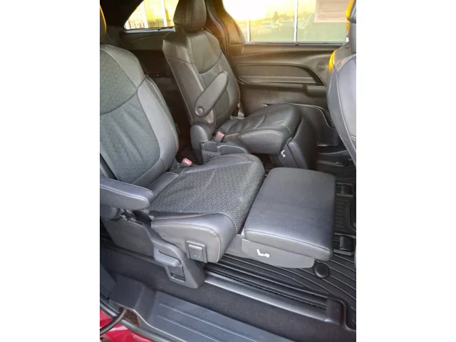 SEMINUEVOS TOYOTA Sienna a Estados en autogozo