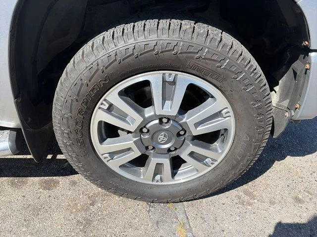 SEMINUEVOS TOYOTA Tundra a Estados en autogozo