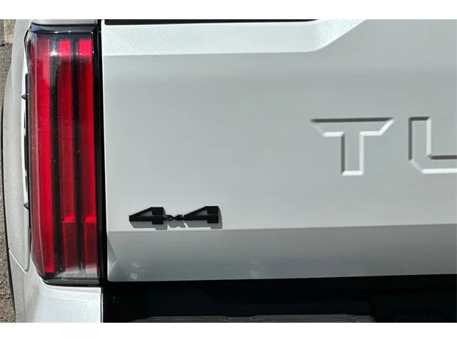 SEMINUEVOS TOYOTA Tundra Hybrid at ELK GROVE in Elk Grove Buick GMC