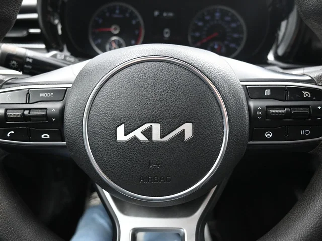 SEMINUEVOS KIA K5 a Estados en autogozo