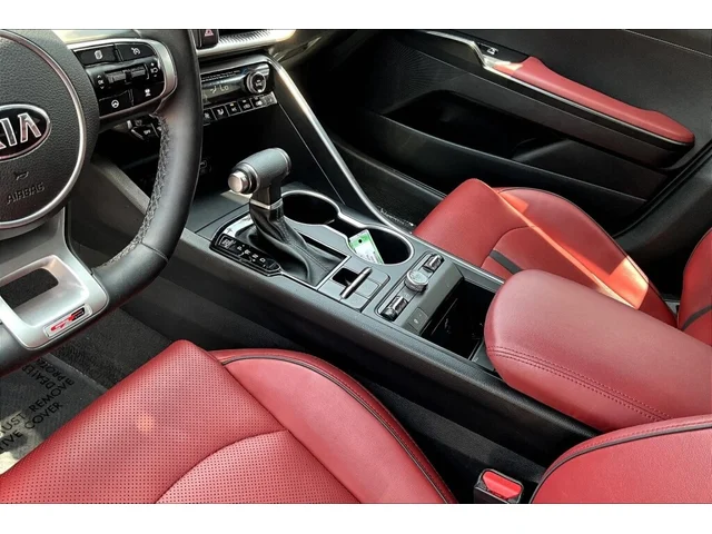 SEMINUEVOS KIA K5 a Tustin    en TUSTIN MAZDA