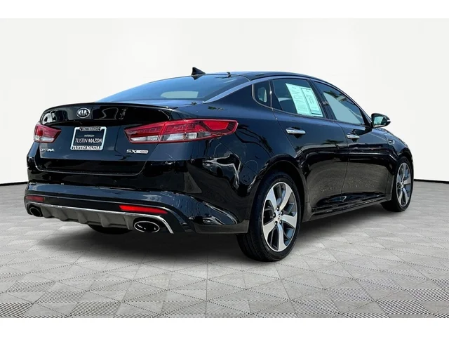 SEMINUEVOS KIA Optima a Tustin    en TUSTIN MAZDA
