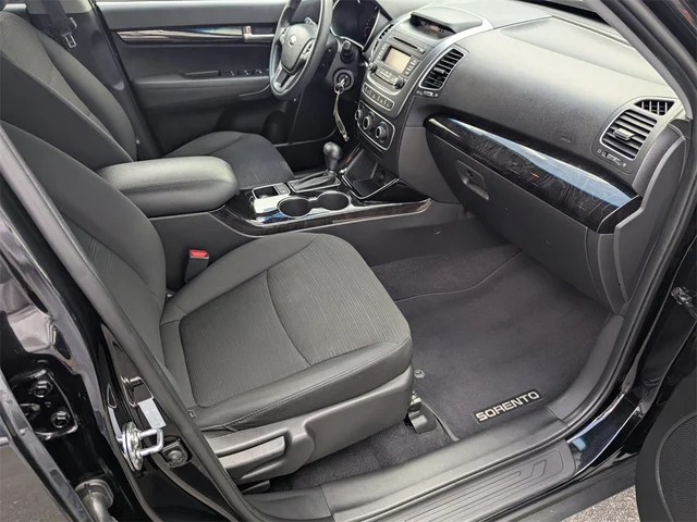 SEMINUEVOS KIA Sorento at Kennesaw, in Town Center Nissan