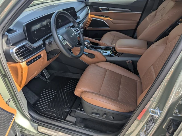 SEMINUEVOS KIA Telluride at Kennesaw, in Town Center Nissan