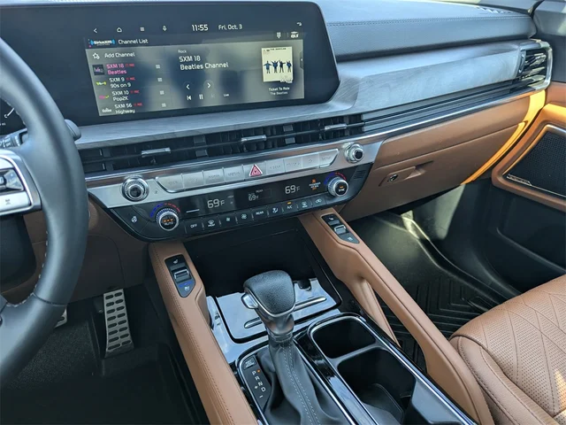 SEMINUEVOS KIA Telluride at Kennesaw, in Town Center Nissan