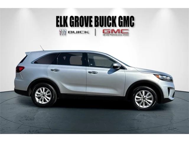 SEMINUEVOS KIA Sorento at ELK GROVE in Elk Grove Buick GMC