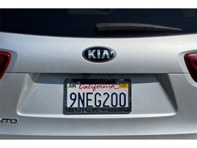 SEMINUEVOS KIA Sorento at ELK GROVE in Elk Grove Buick GMC