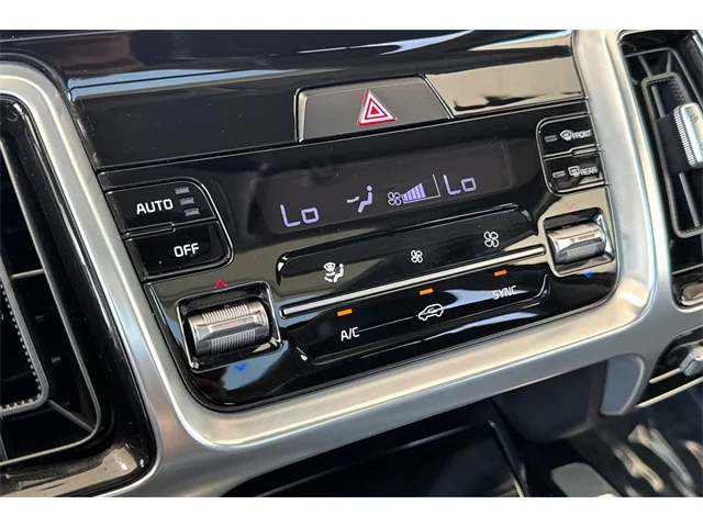 SEMINUEVOS KIA Sorento at ELK GROVE in Elk Grove Buick GMC