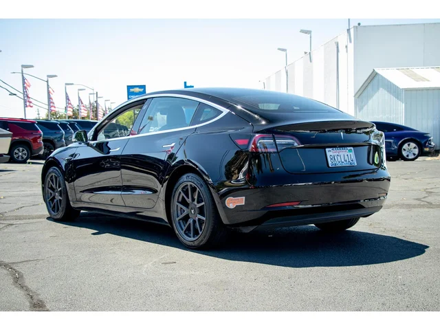 SEMINUEVOS TESLA Model 3 a Estados en autogozo
