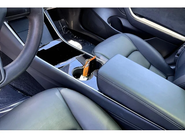 SEMINUEVOS TESLA Model 3 a Tustin    en Tustin Hyundai