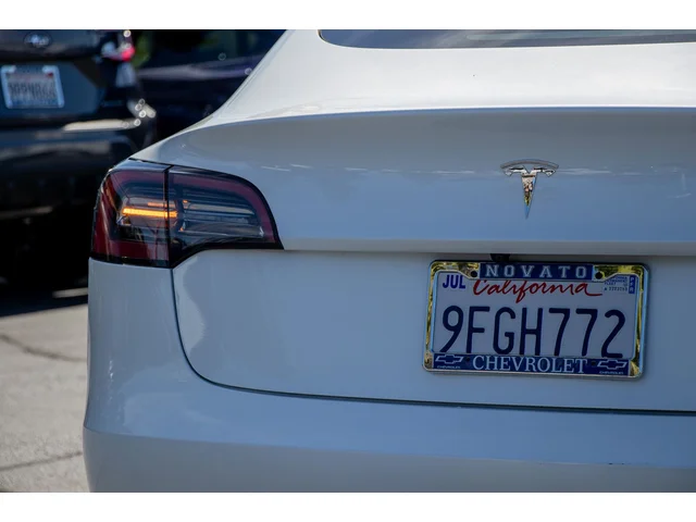 SEMINUEVOS TESLA Model 3 a Estados en autogozo