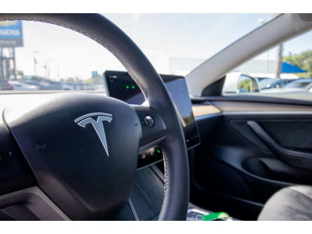 SEMINUEVOS TESLA Model 3 a Estados en autogozo