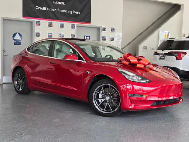 SEMINUEVOS TESLA Model 3 a Estados en autogozo