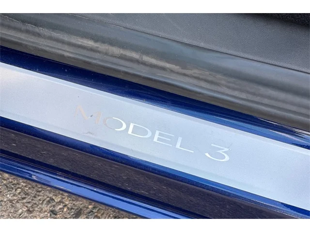 SEMINUEVOS TESLA Model 3 at ELK GROVE in Elk Grove Buick GMC