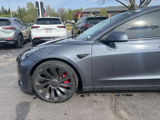 SEMINUEVOS TESLA Model 3 a Estados en autogozo