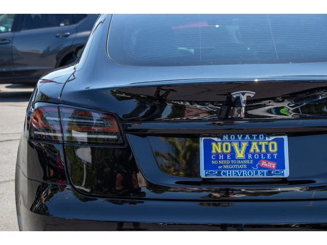 SEMINUEVOS TESLA Model S a Estados en autogozo
