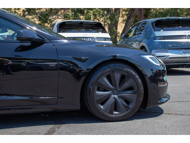 SEMINUEVOS TESLA Model S a Estados en autogozo