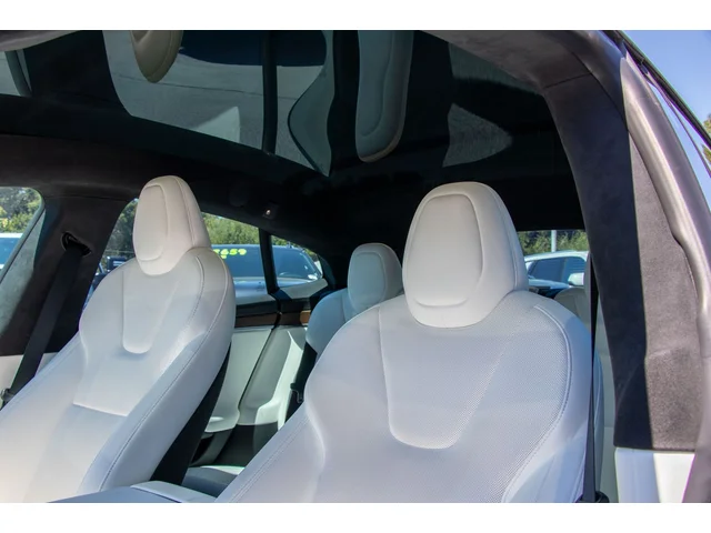 SEMINUEVOS TESLA Model S a Estados en autogozo
